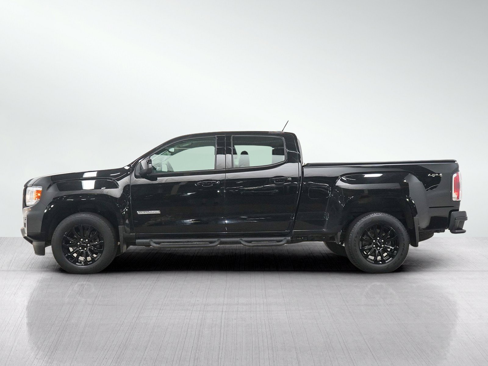 Used 2022 GMC Canyon Elevation w/ Elevation Premium Package AWD/4WD image 2