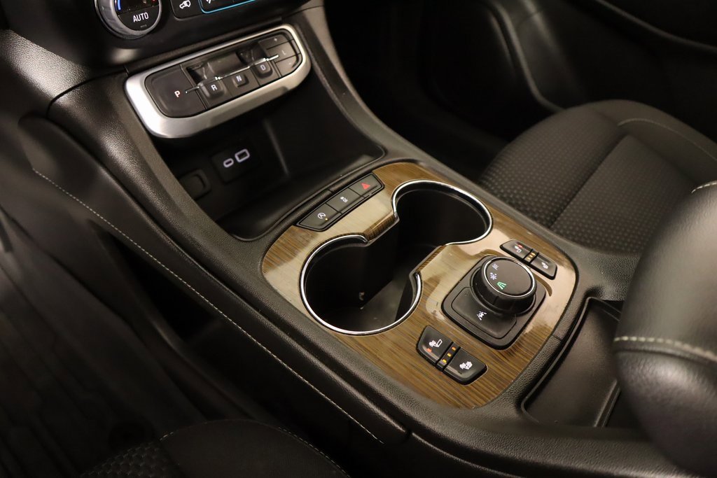 Used 2023 GMC Acadia SLE w/ Driver Convenience Package image 8