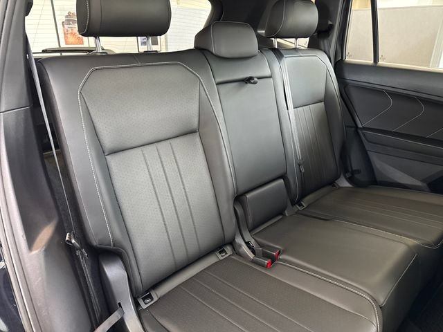 Used 2023 Volkswagen Tiguan SE R-Line AWD/4WD image 14