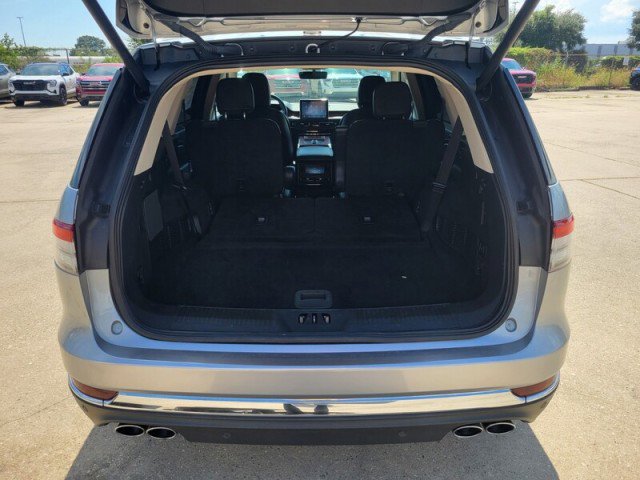 Used 2023 Lincoln Aviator Reserve image 8