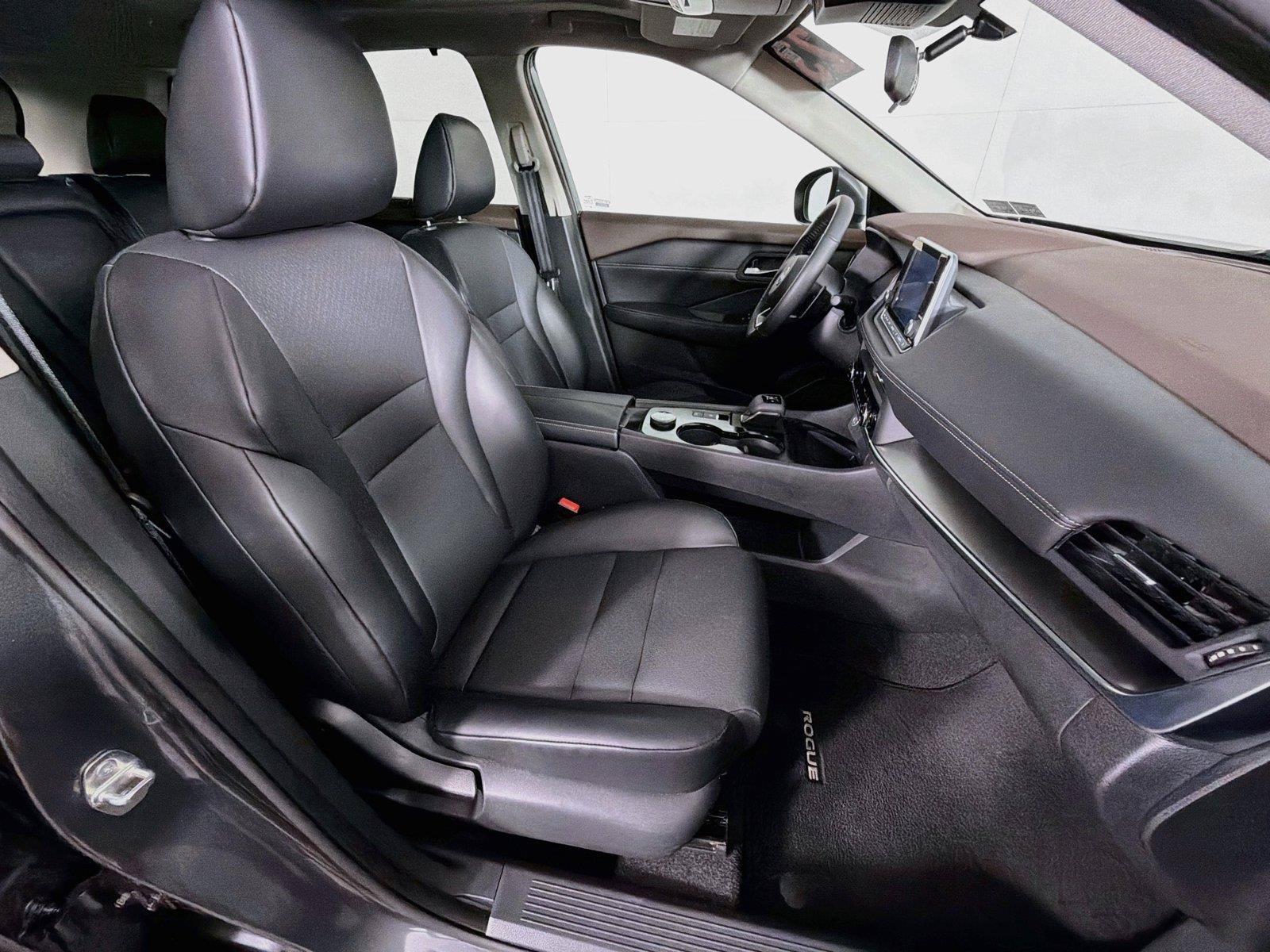 Used 2023 Nissan Rogue SV w/ SV Premium B Package AWD/4WD image 30