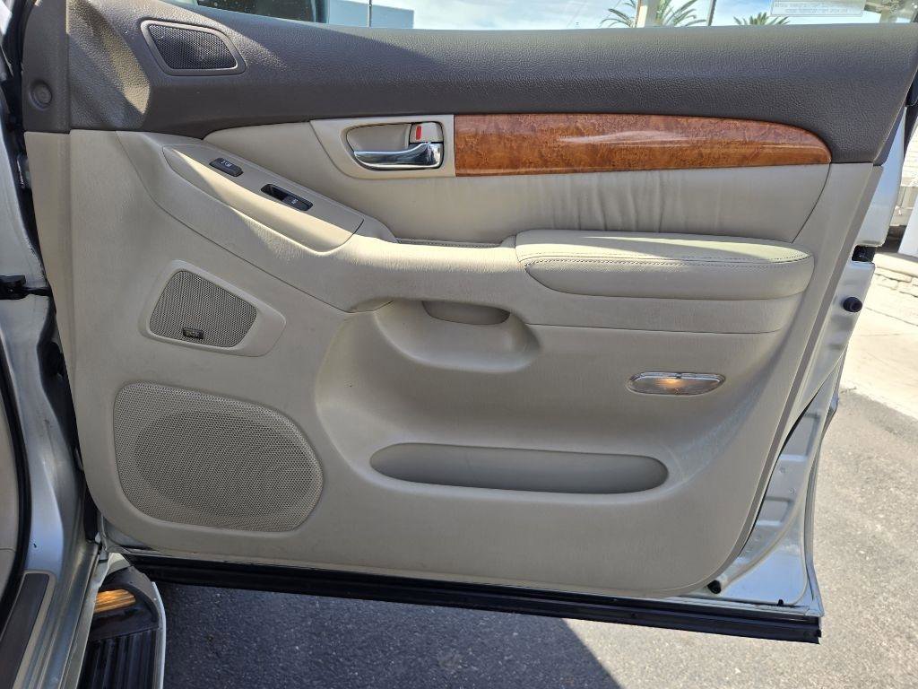 Used 2004 Lexus GX 470 image 22