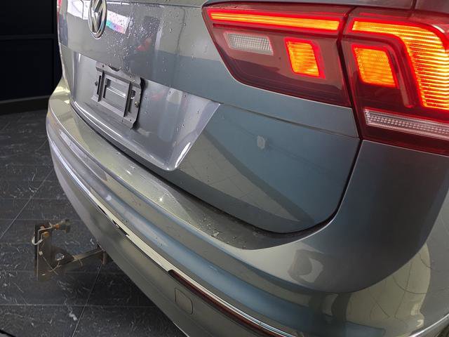 Used 2020 Volkswagen Tiguan SE w/ Panoramic Sunroof Package image 35
