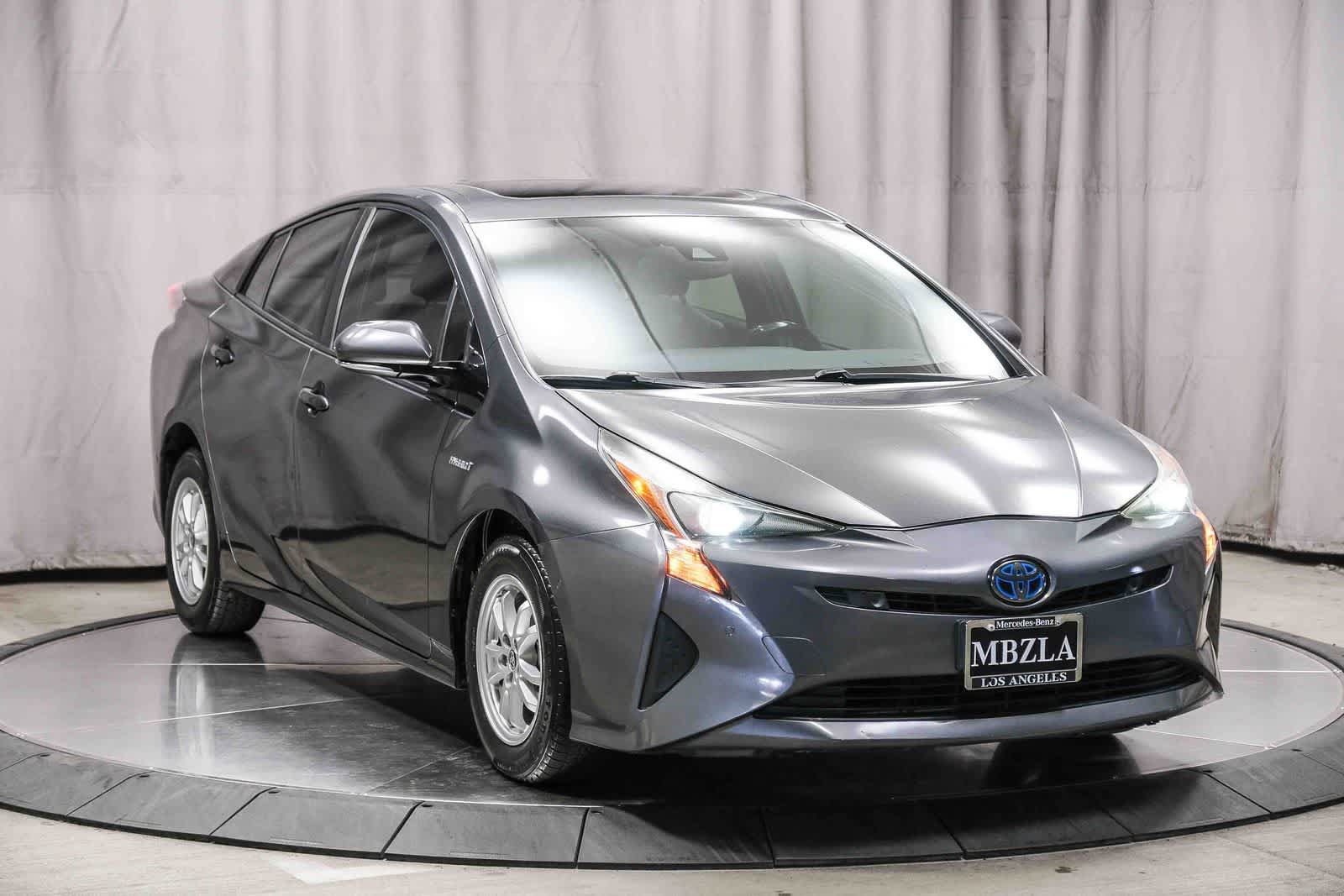 Used 2017 Toyota Prius Four w/ Advanced Technology Package FWD image 5