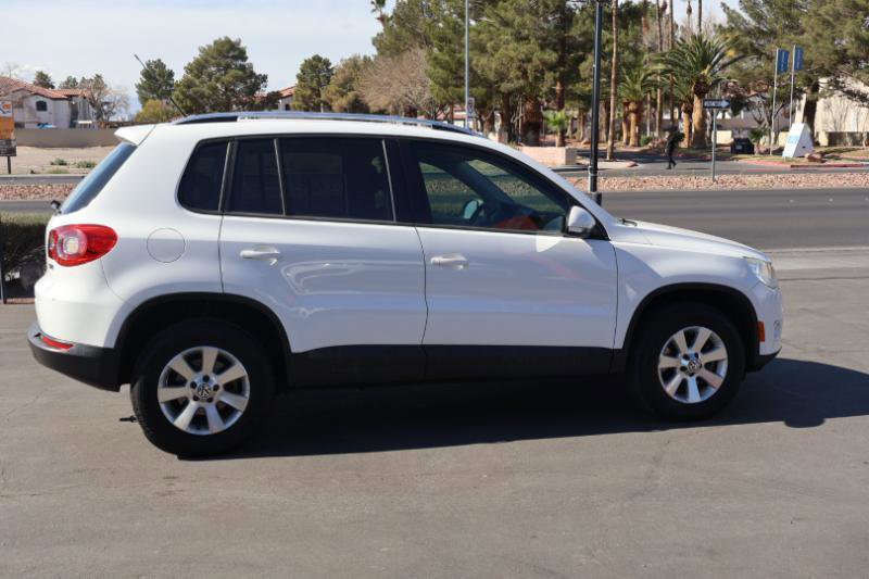 Used 2010 Volkswagen Tiguan 2WD image 8