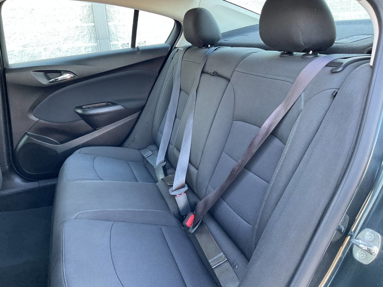 Used 2017 Chevrolet Cruze LT FWD image 28