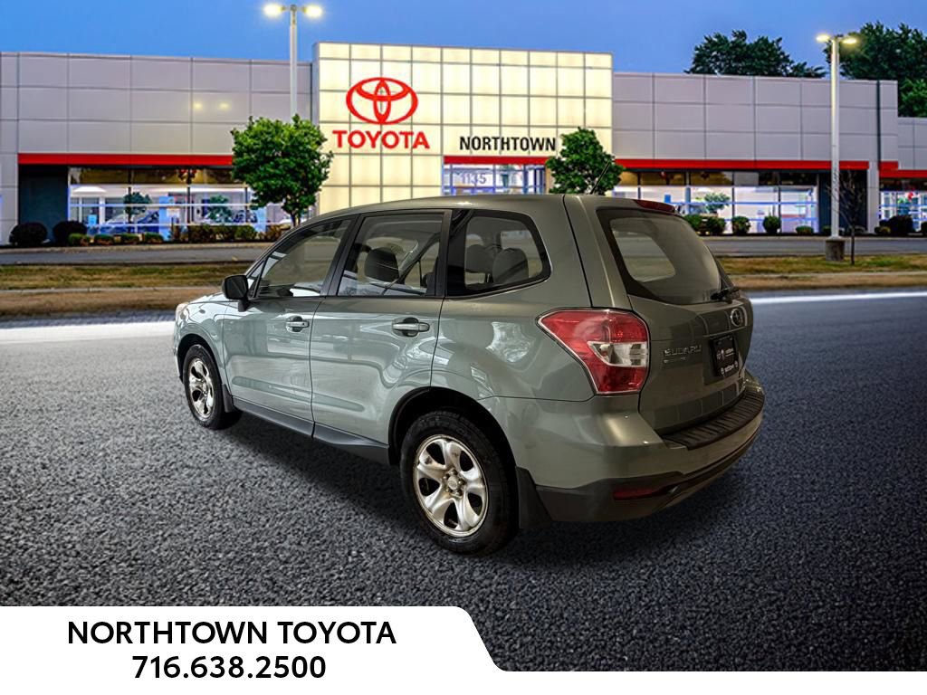 Used 2015 Subaru Forester 2.5i AWD/4WD image 3