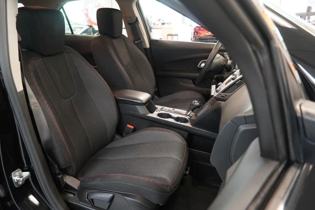 Used 2017 Chevrolet Equinox LS FWD image 32