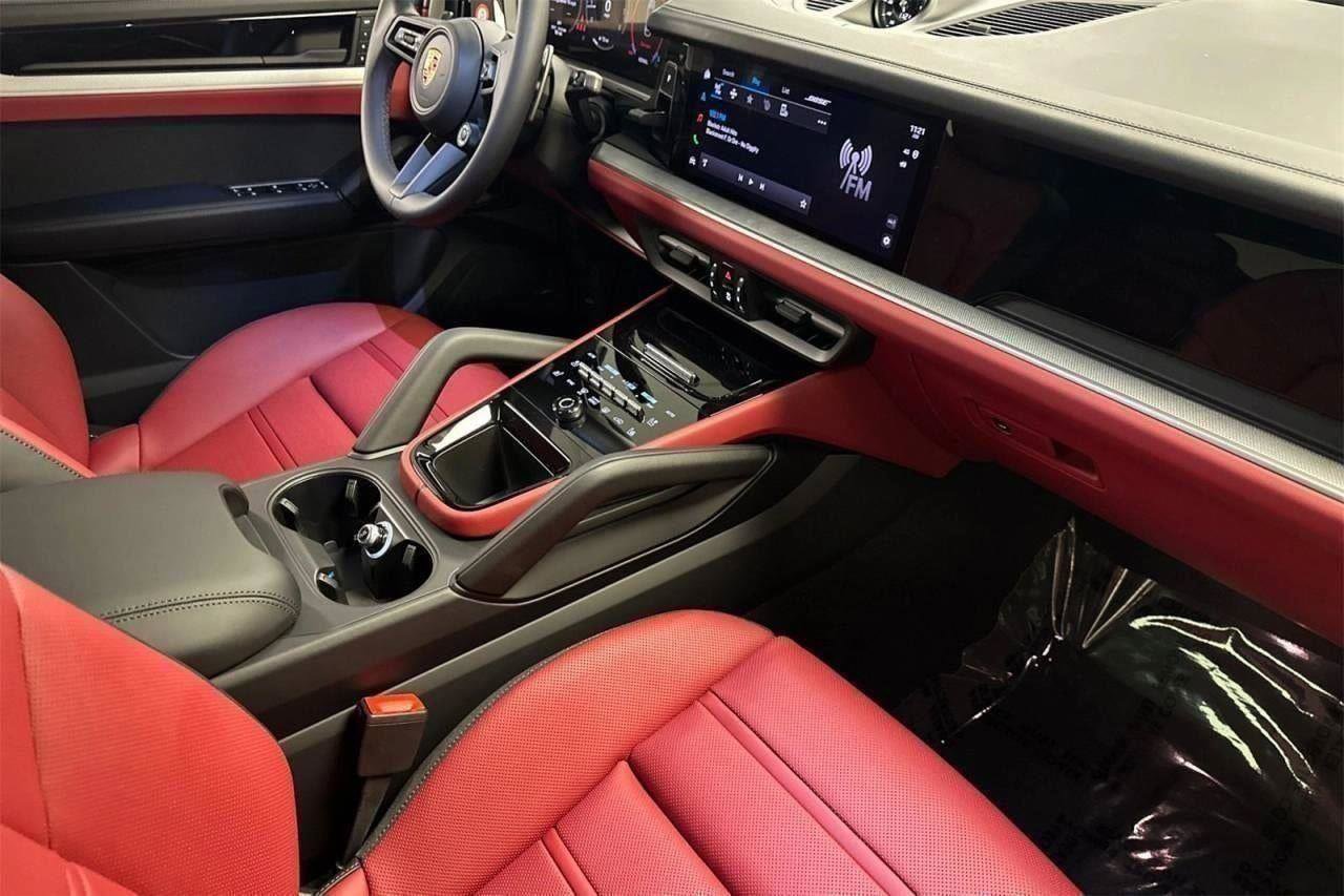 New 2025 Porsche Cayenne Coupe image 77