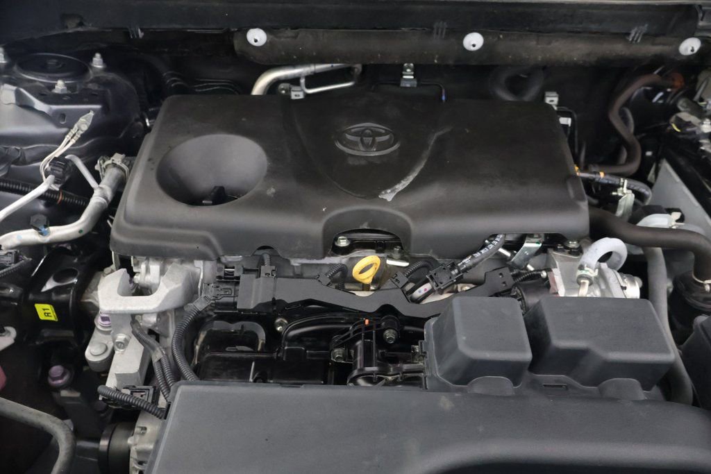 Used 2023 Toyota RAV4 LE image 27