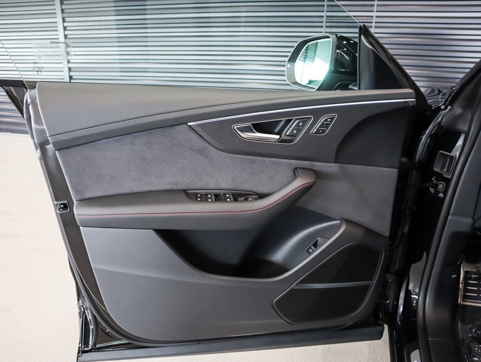 New 2026 Audi SQ8 Prestige image 25