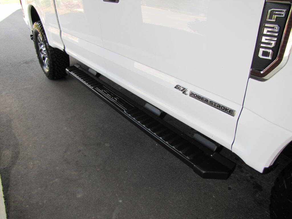 Used 2022 Ford F250 XLT w/ Black Appearance Package image 26