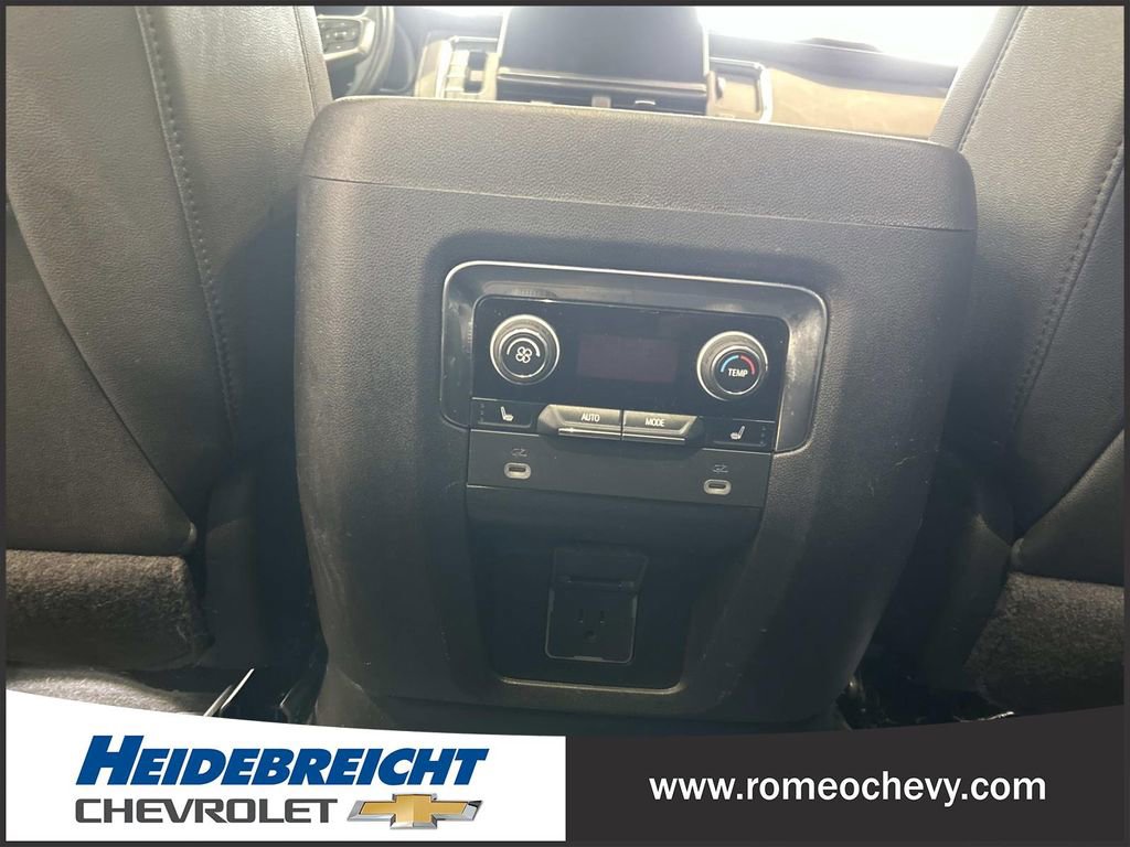 Certified 2023 Chevrolet Tahoe Premier AWD/4WD image 18