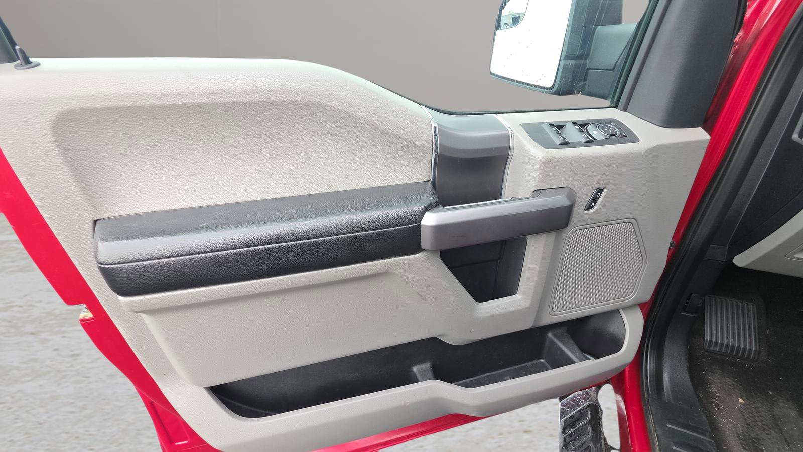 Used 2020 Ford F150 XLT w/ Equipment Group 302A Luxury RWD image 18