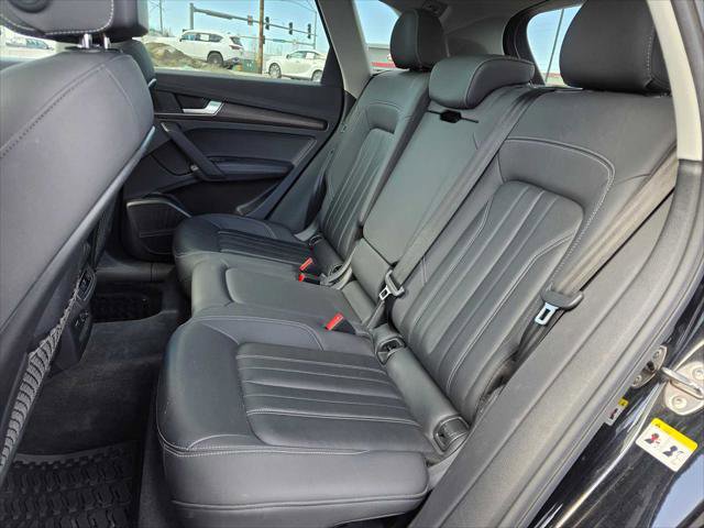 Used 2021 Audi Q5 2.0T Premium Plus w/ Premium Plus Package AWD/4WD image 17