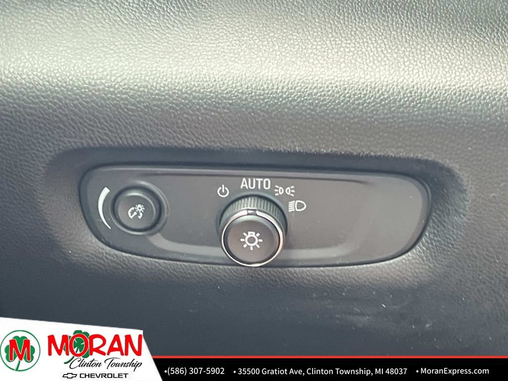 Certified 2023 Chevrolet Traverse LT FWD image 28