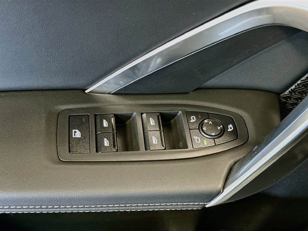 New 2027 BMW X1 xDrive28i AWD/4WD image 18