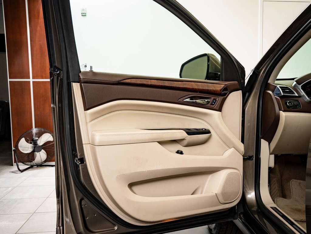 Used 2014 Cadillac SRX Performance w/ Driver Awareness Package image 25