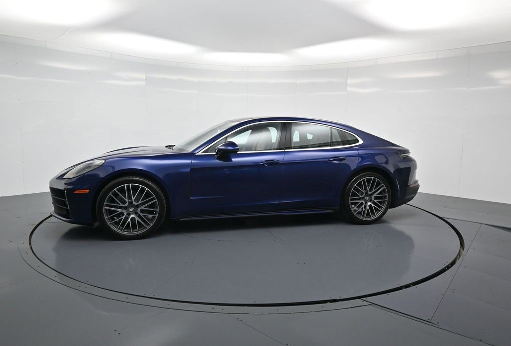 New 2025 Porsche Panamera image 2
