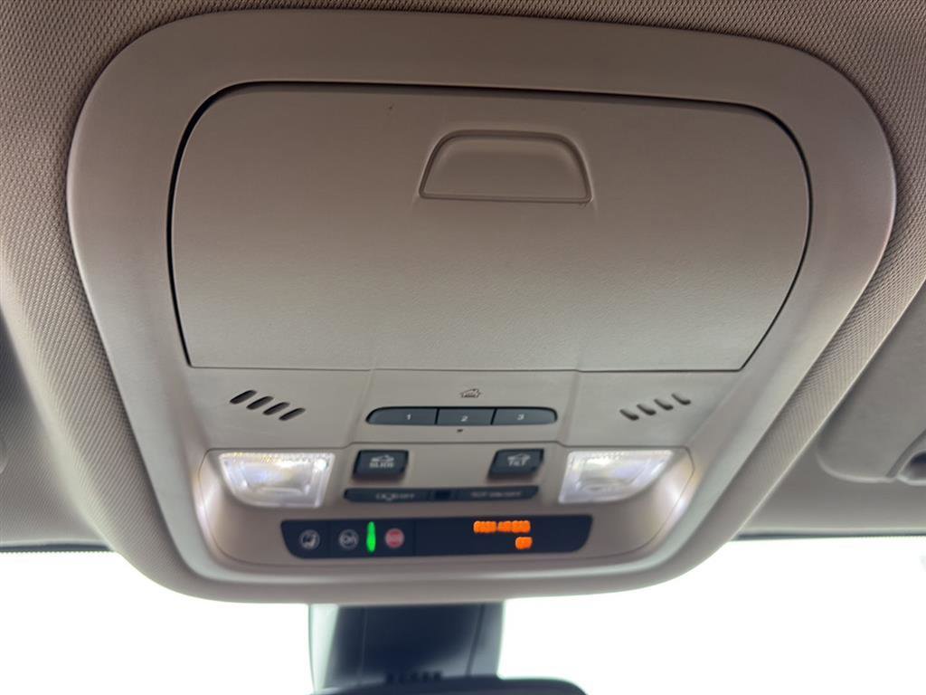 Used 2018 GMC Acadia Denali w/ Technology Package image 25