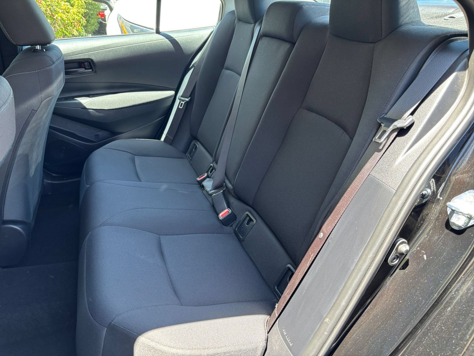 Used 2025 Toyota Corolla LE FWD image 31