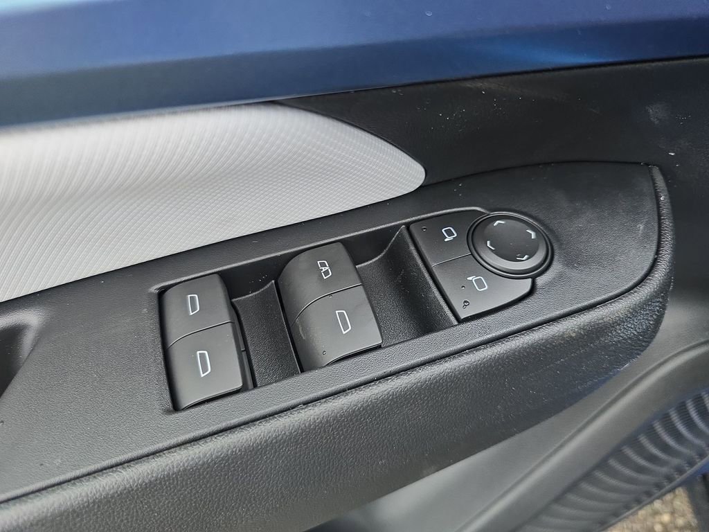 New 2026 Chevrolet Equinox EV LT w/ Convenience Package II image 28