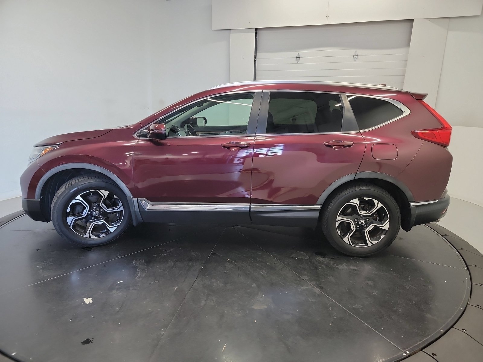 Used 2017 Honda CR-V Touring image 4