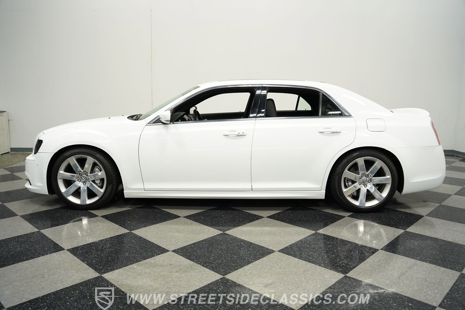 Used 2012 Chrysler 300 SRT8 w/ 19-Premium Speaker Group image 2