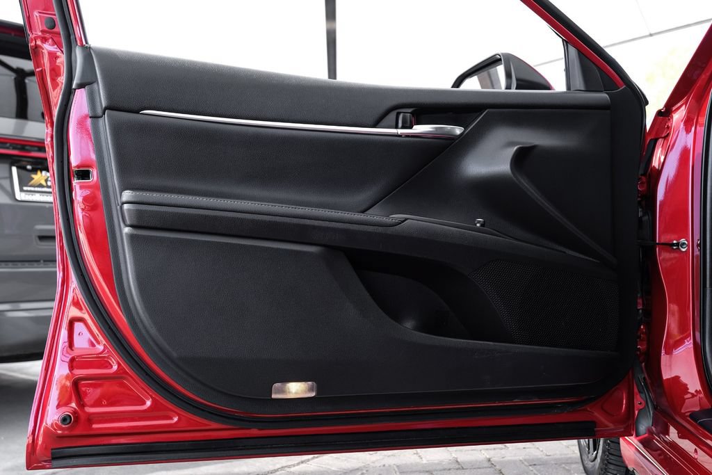 Used 2022 Toyota Camry XSE FWD image 47