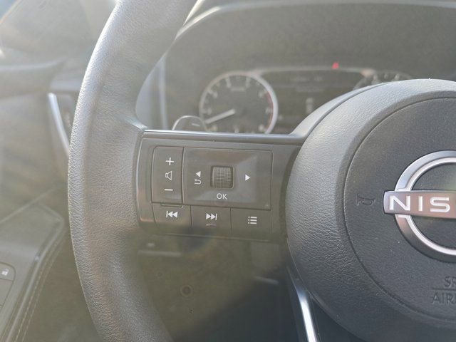 Used 2024 Nissan Rogue SV image 19