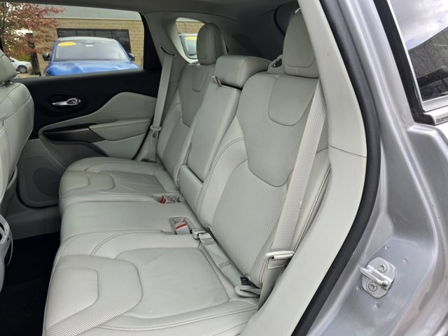 Used 2020 Jeep Cherokee Limited image 13