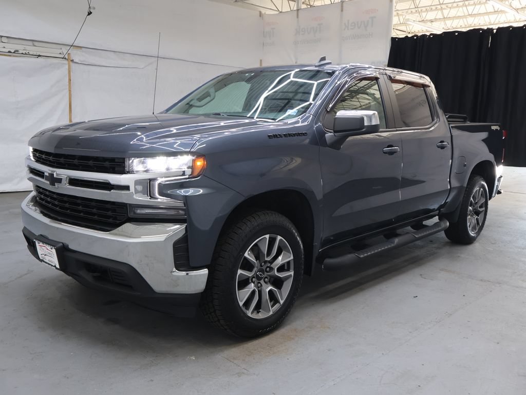 Used 2022 Chevrolet Silverado 1500 LT AWD/4WD image 3