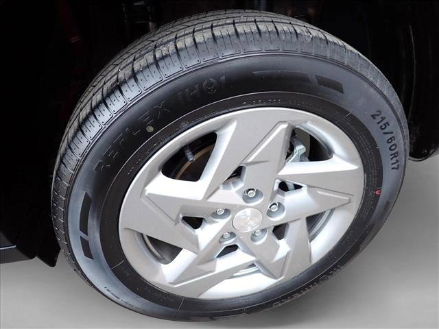 Used 2024 Hyundai Kona SE image 15