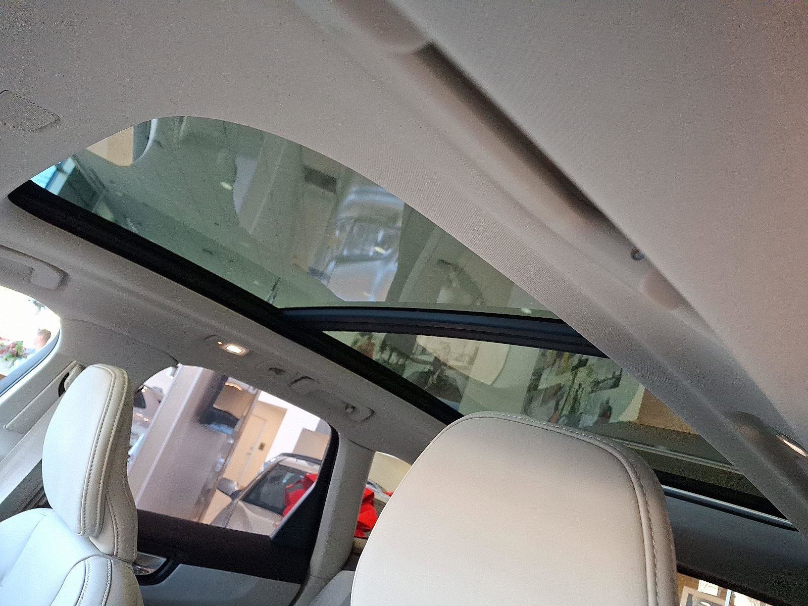 Certified 2026 Volvo XC60 T8 Ultra w/ Protection Package Premier image 12