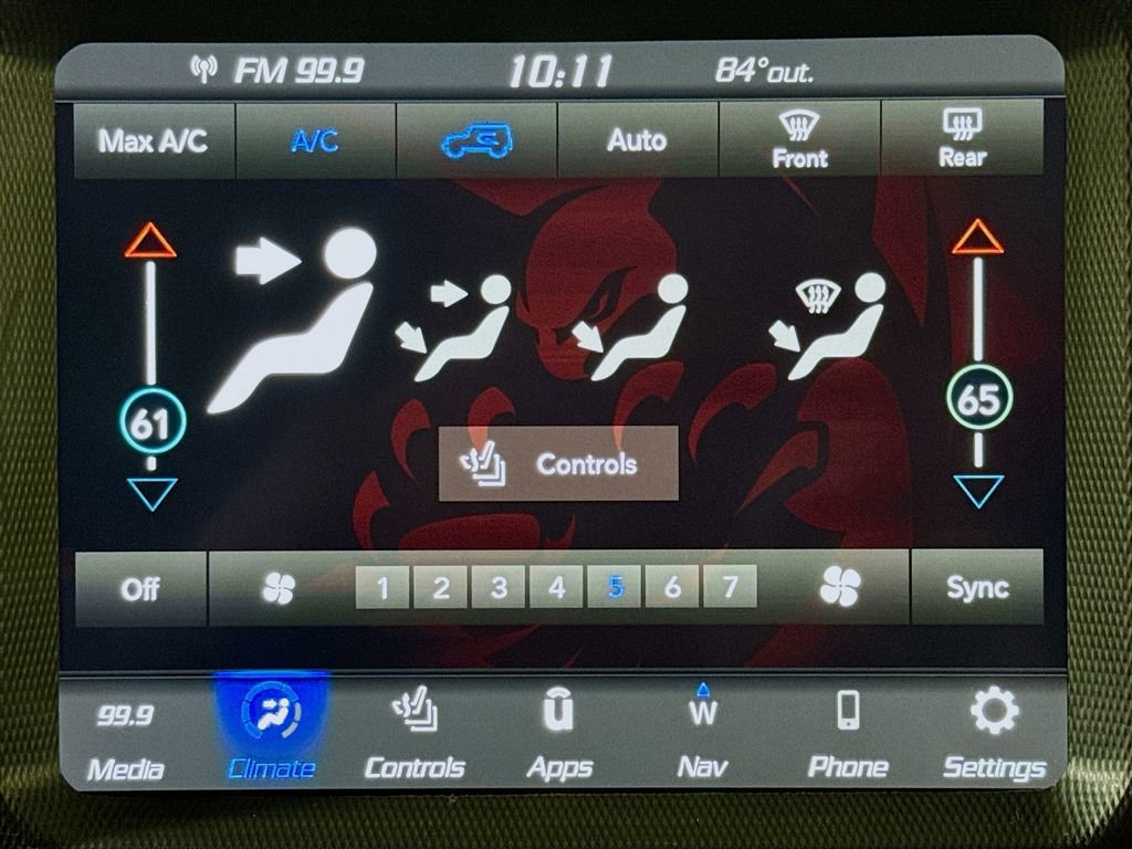 Used 2021 Jeep Wrangler Unlimited Sahara w/ Altitude image 14