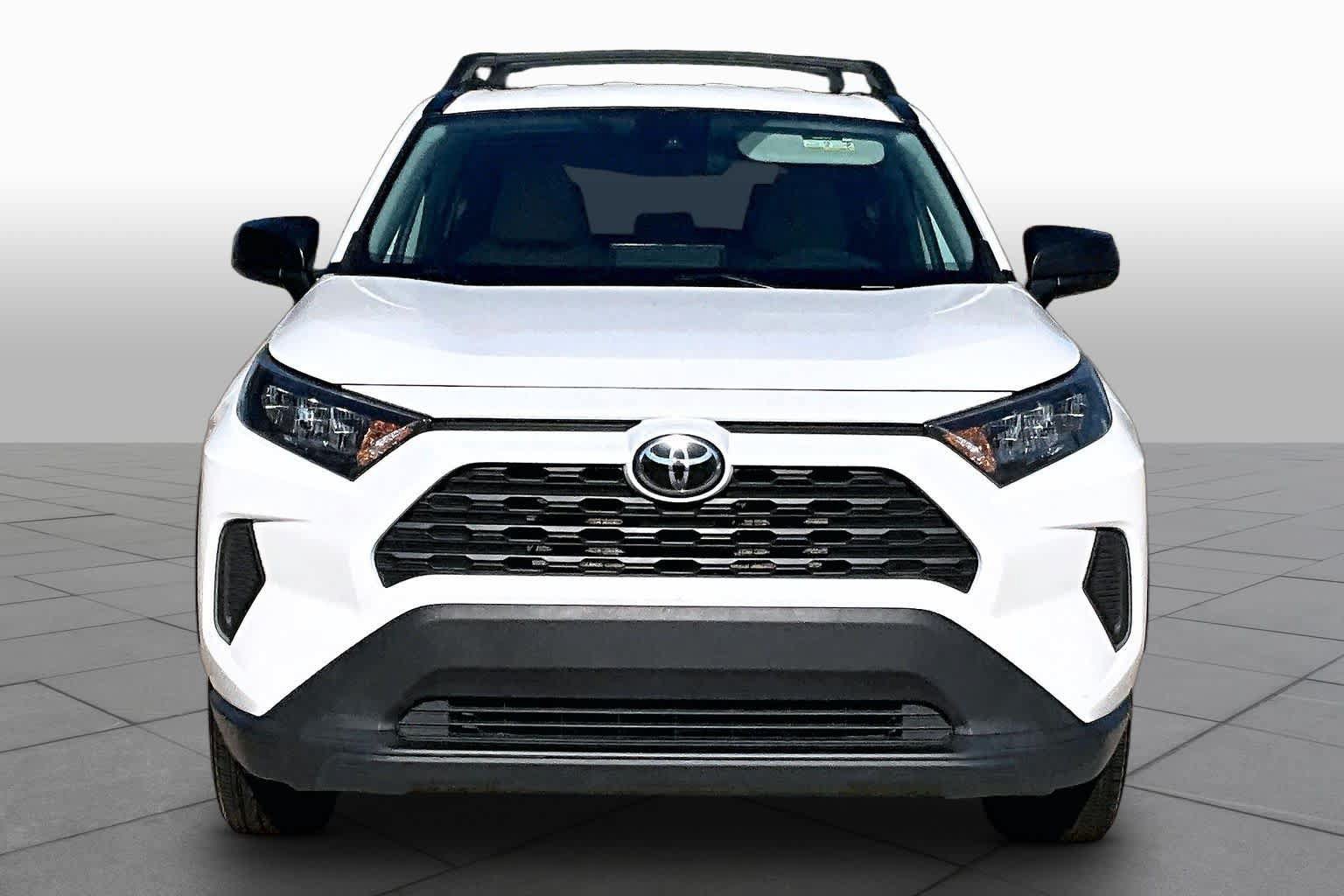 Used 2021 Toyota RAV4 LE AWD/4WD image 4