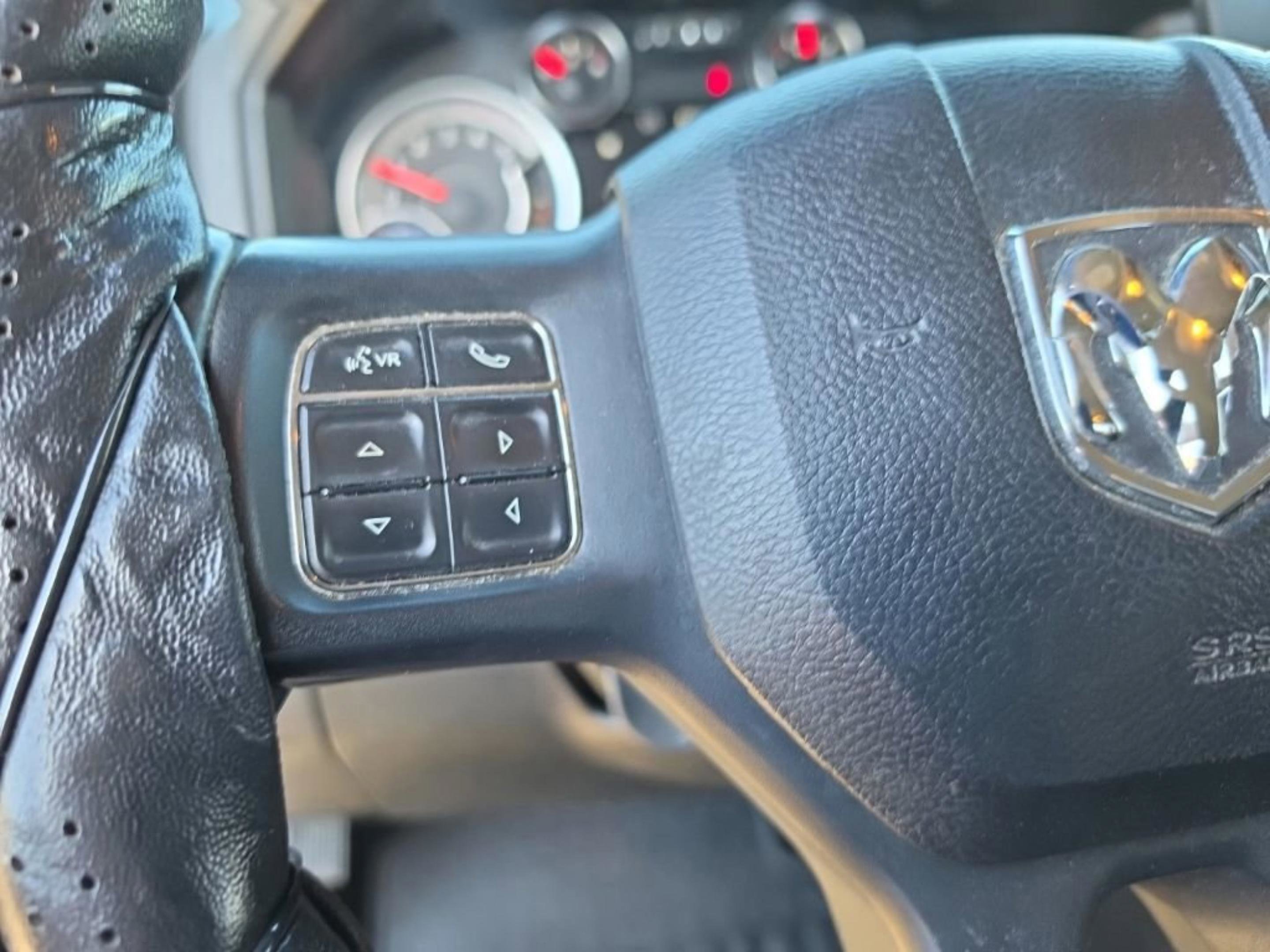 Used 2018 RAM 2500 SLT w/ Luxury Group AWD/4WD image 15