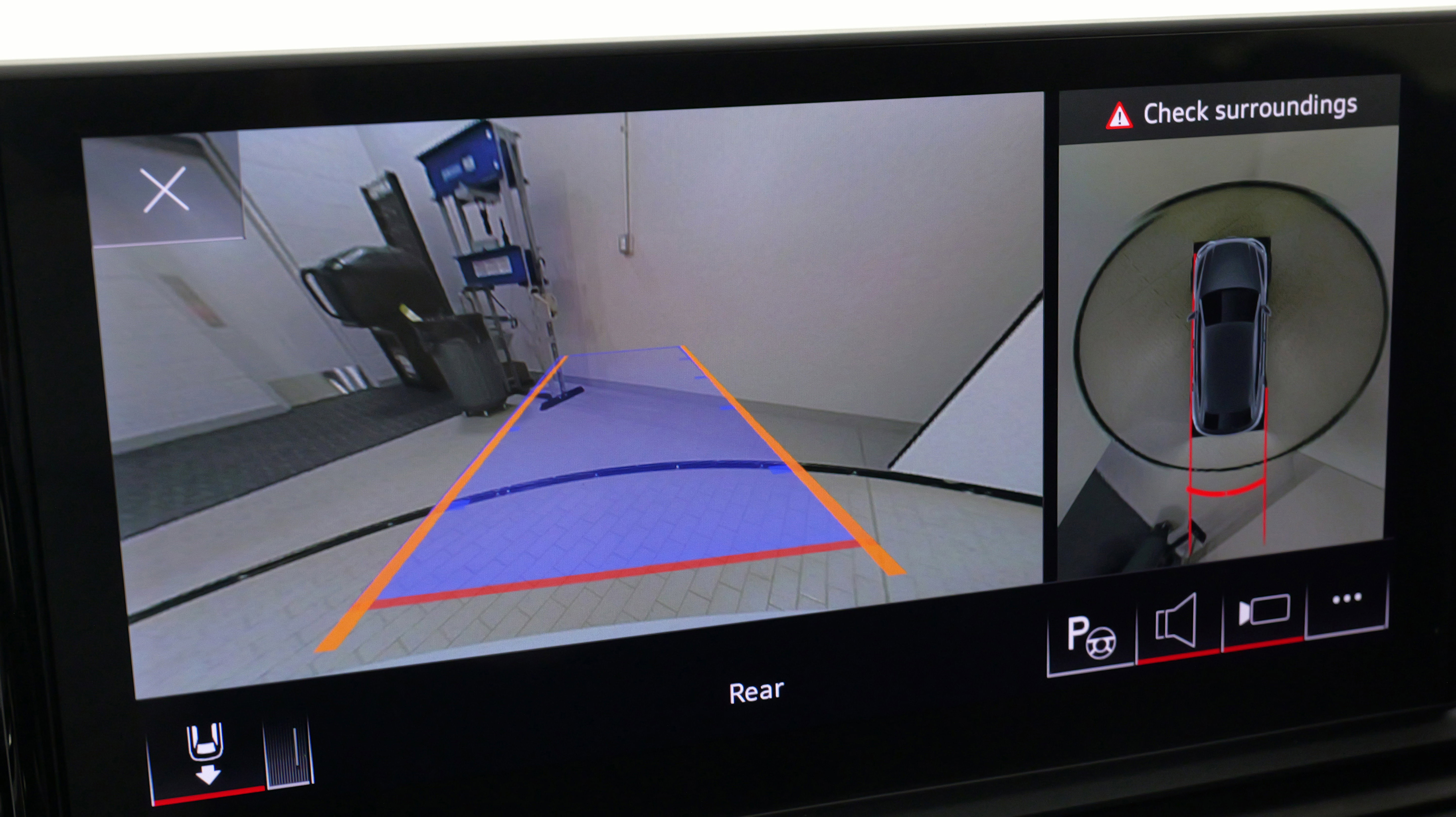 Used 2023 Audi SQ5 Prestige image 57