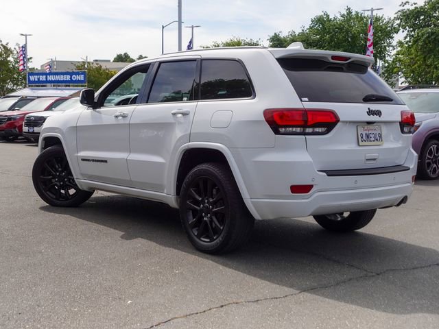 Used 2019 Jeep Grand Cherokee Altitude RWD image 9