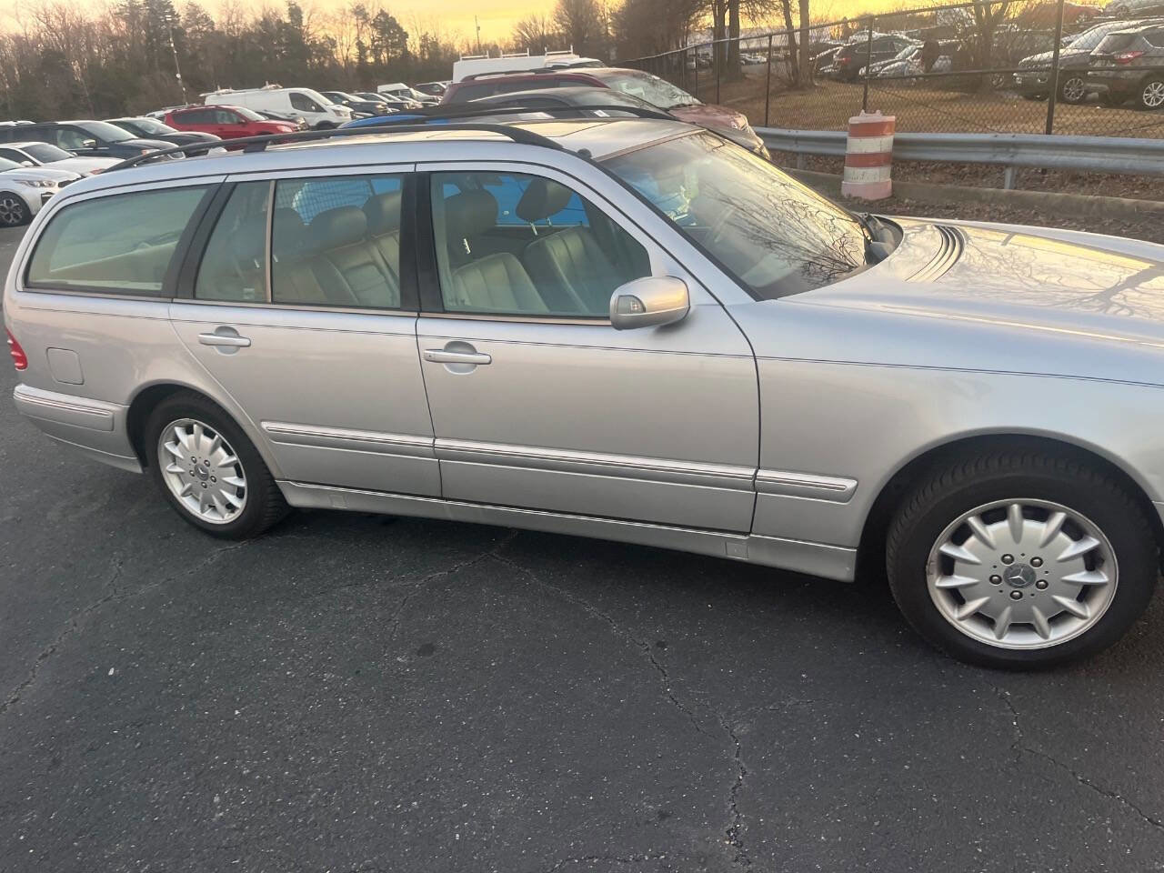 Used 2001 Mercedes-Benz E 320 E 320 4MATIC AWD 4dr Wagon image 5