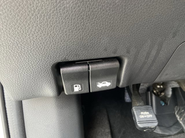 Used 2020 Nissan Rogue Sport SV image 46