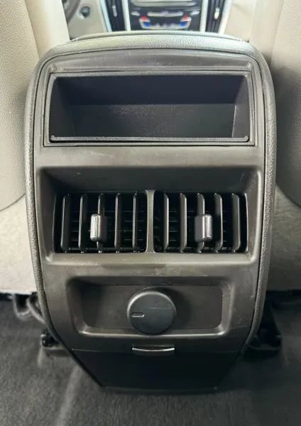 Used 2015 Cadillac SRX Luxury w/ Driver Awareness Package FWD image 47