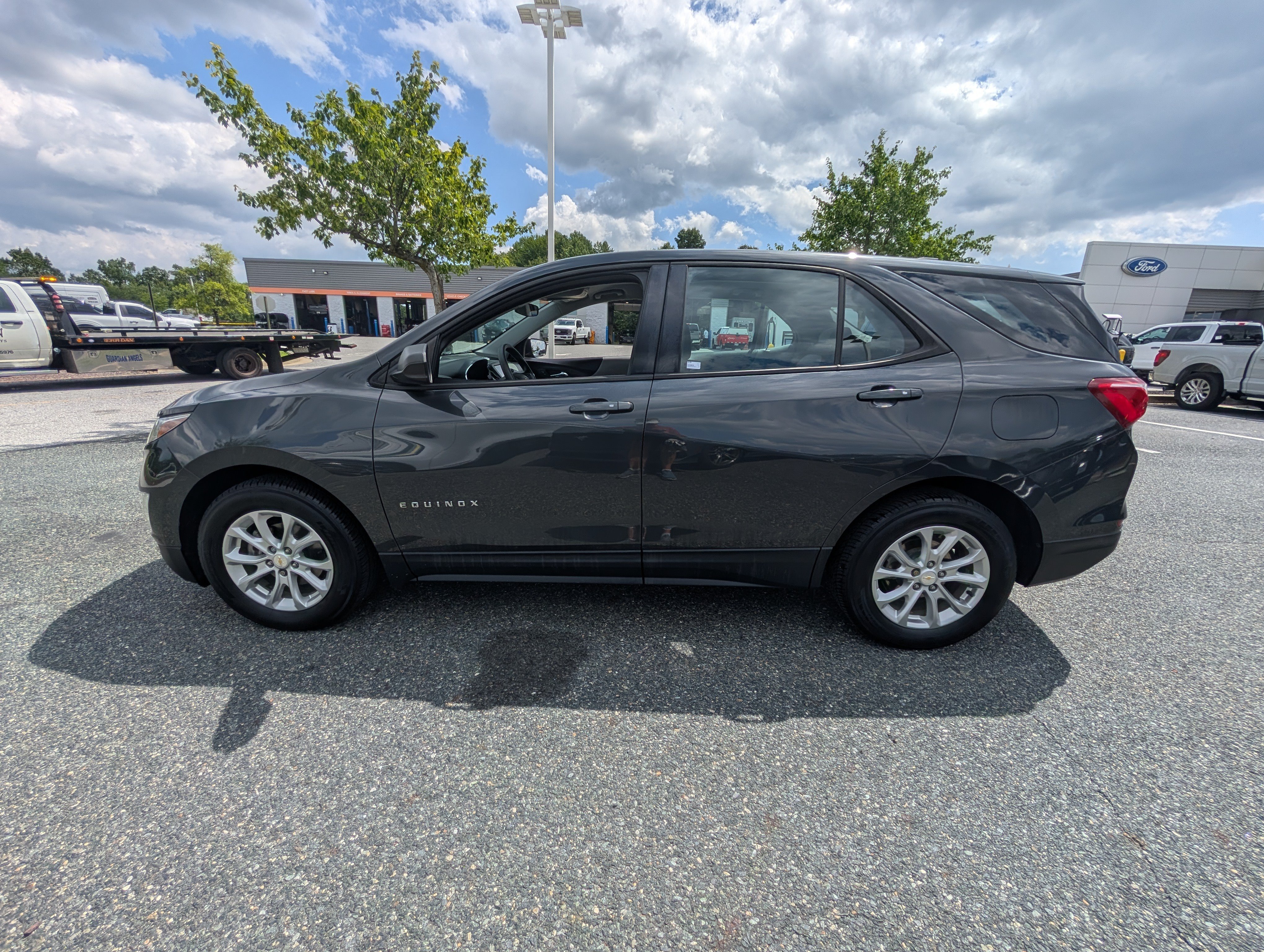 Used 2018 Chevrolet Equinox LS FWD image 7