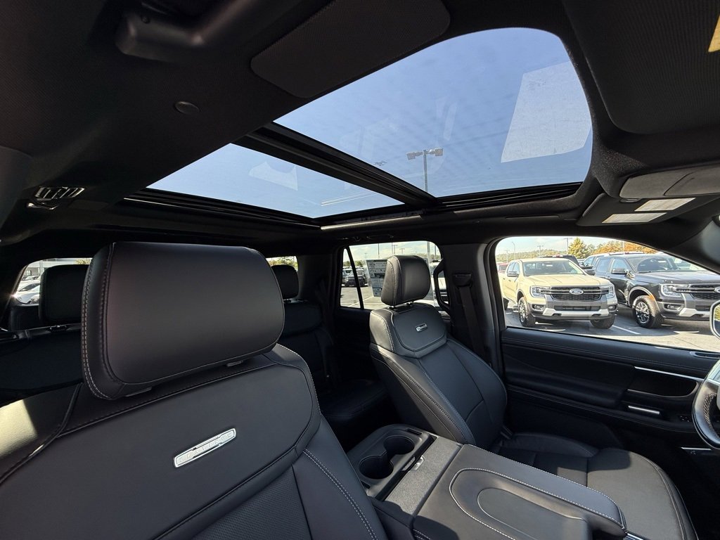 New 2025 Ford Expedition Platinum w/ Stealth Performance Package image 35