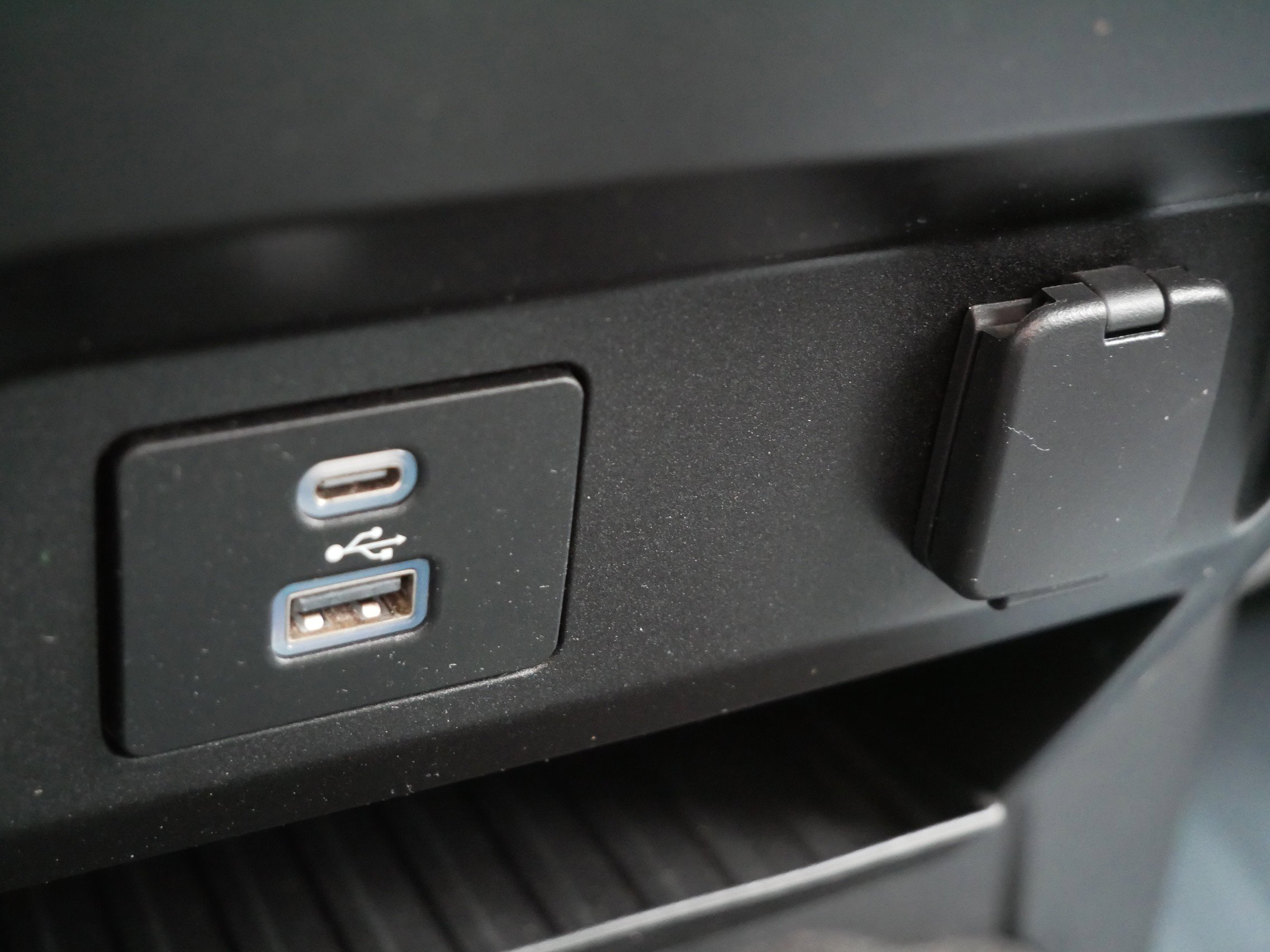 Used 2020 Ford F350 Lariat image 22