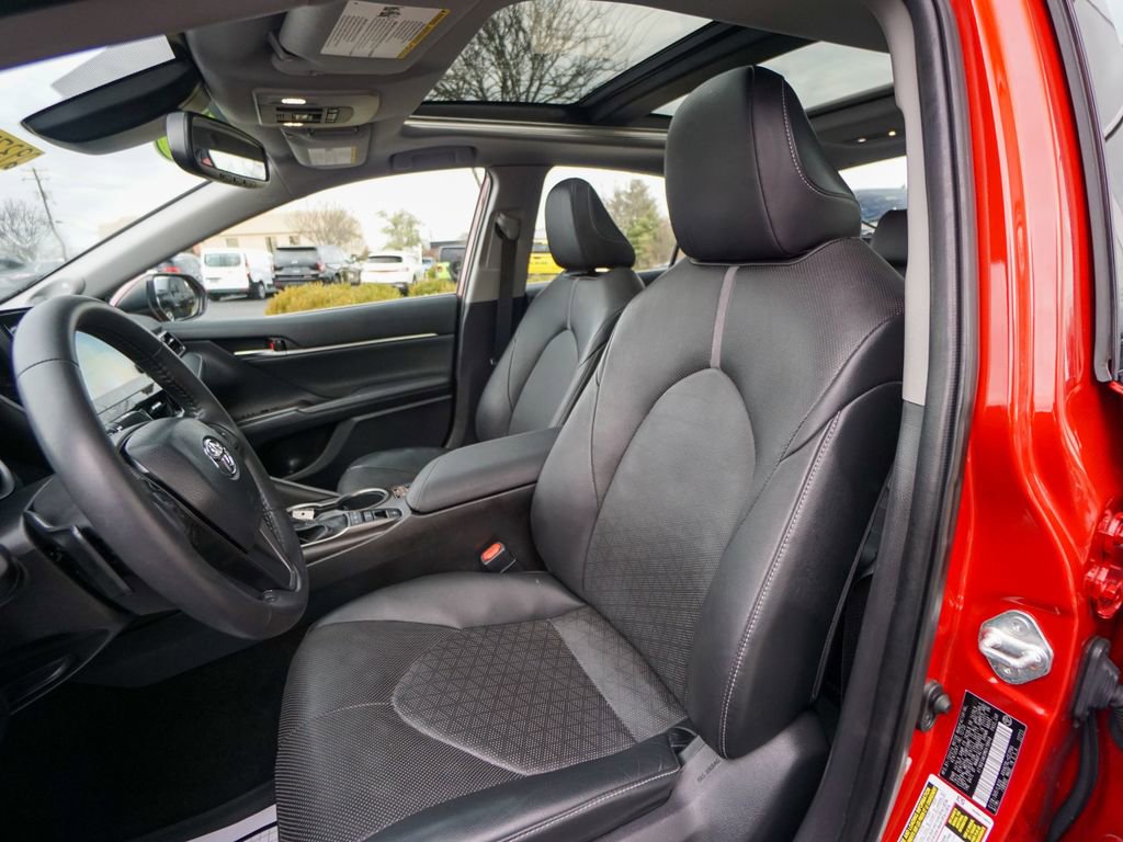 Used 2021 Toyota Camry XSE w/ Navigation Package image 18