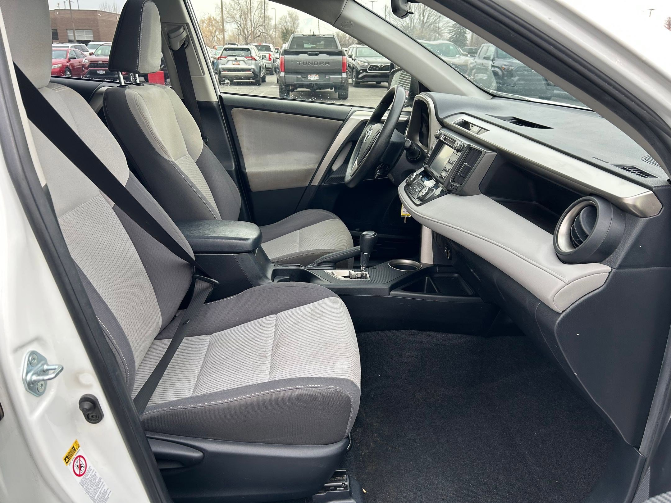 Used 2015 Toyota RAV4 XLE image 28