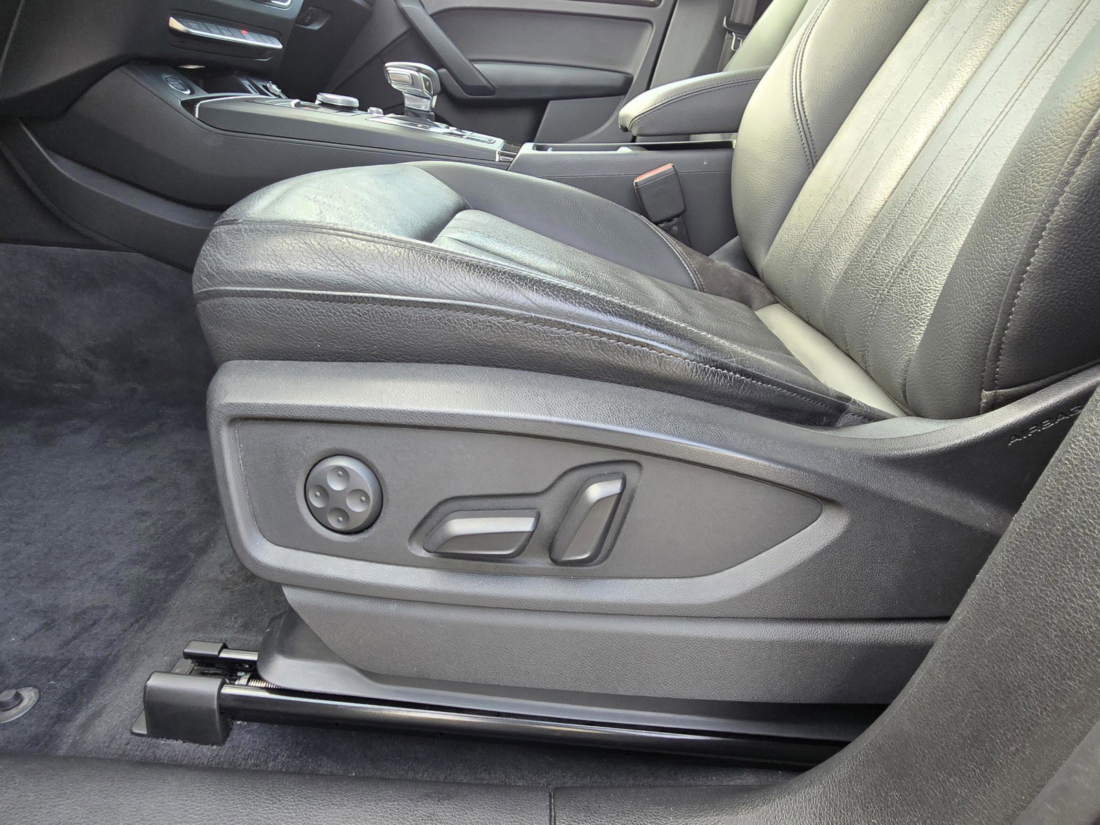 Used 2020 Audi Q5 2.0T Premium w/ Convenience Package image 15