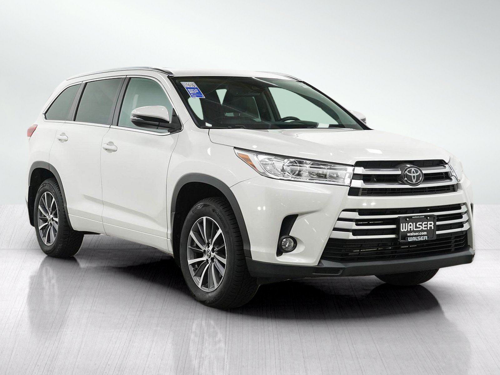 Used 2018 Toyota Highlander XLE AWD/4WD image 7