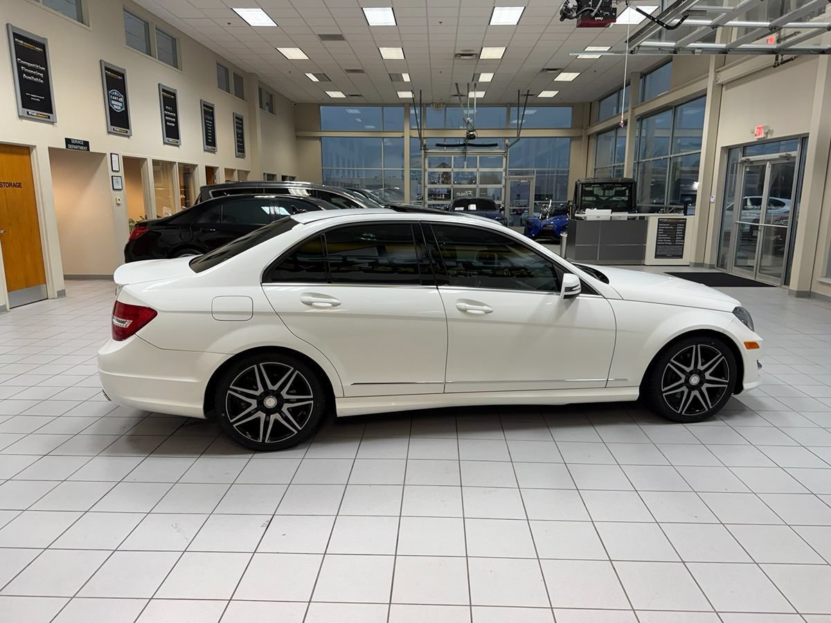Used 2013 Mercedes-Benz C 300 4MATIC Sedan image 8